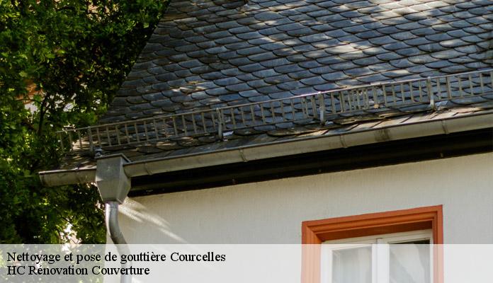 Nettoyage et pose de gouttière courcelles-17400 HC Rénovation Couverture-7